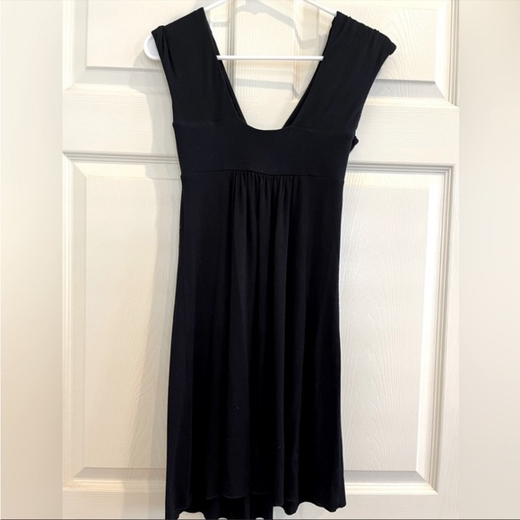 EXPRESS sleeveless black dress - Picture 5 of 7